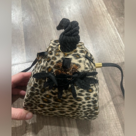 Feathered Head Coquette cheetah animal print pinup mini bag crossbody triangle - Picture 5 of 13